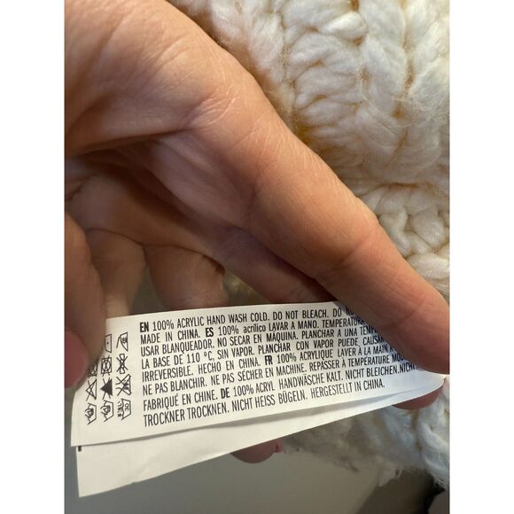 English Factory Sweater Vest Women's Size Medium Ivory Chunky Knit Layerable - Picture 8 of 8